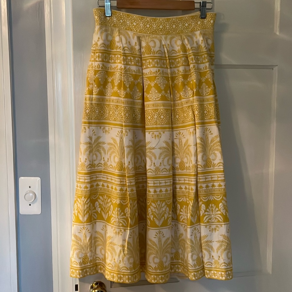 Ann Taylor pleated skirt